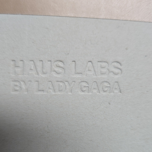 Haus Labs By Lady Gaga Tan White Highlighter - Picture 4 of 6